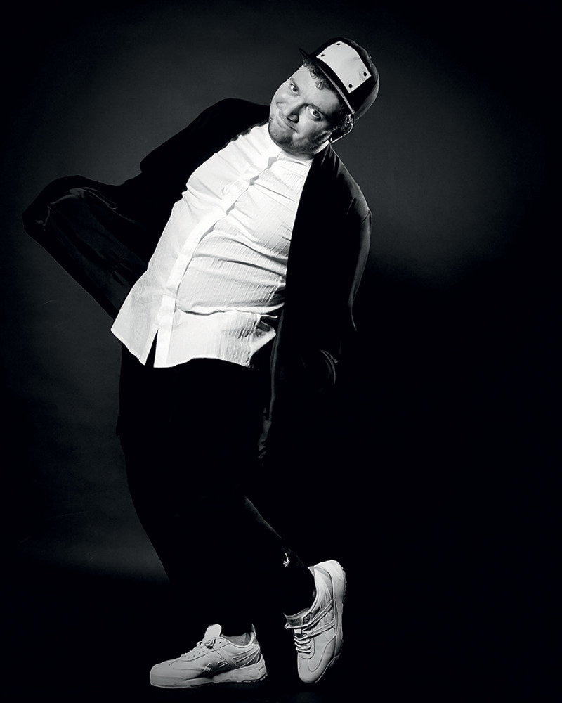 "Я не пытаюсь всем понравиться, и мне нравятся далеко не многие. Могу язвительно ответить, колко пошутить. Я не солнечный мальчик"