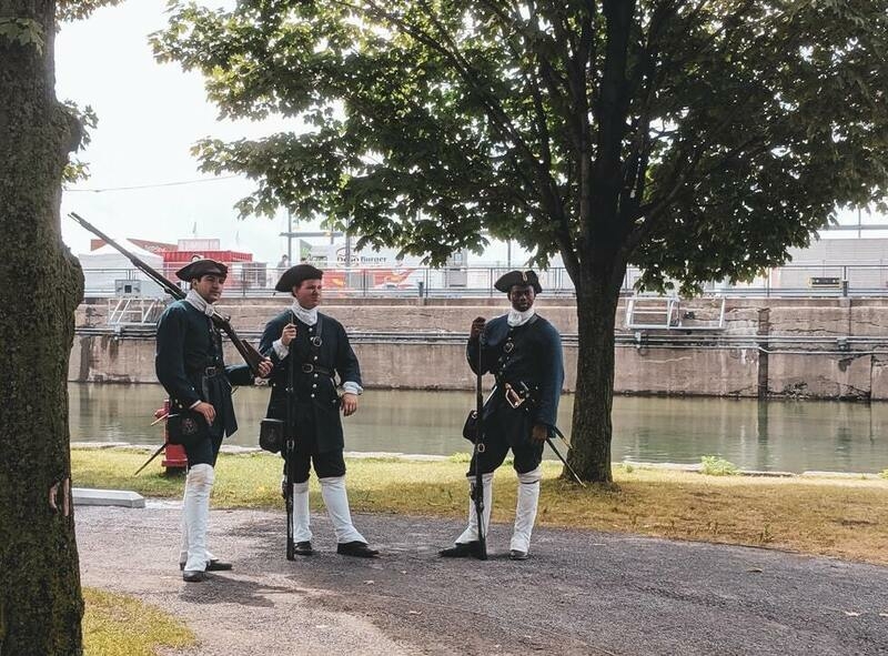 в "горячих точках" очень часто возникали очаги новой инфекции