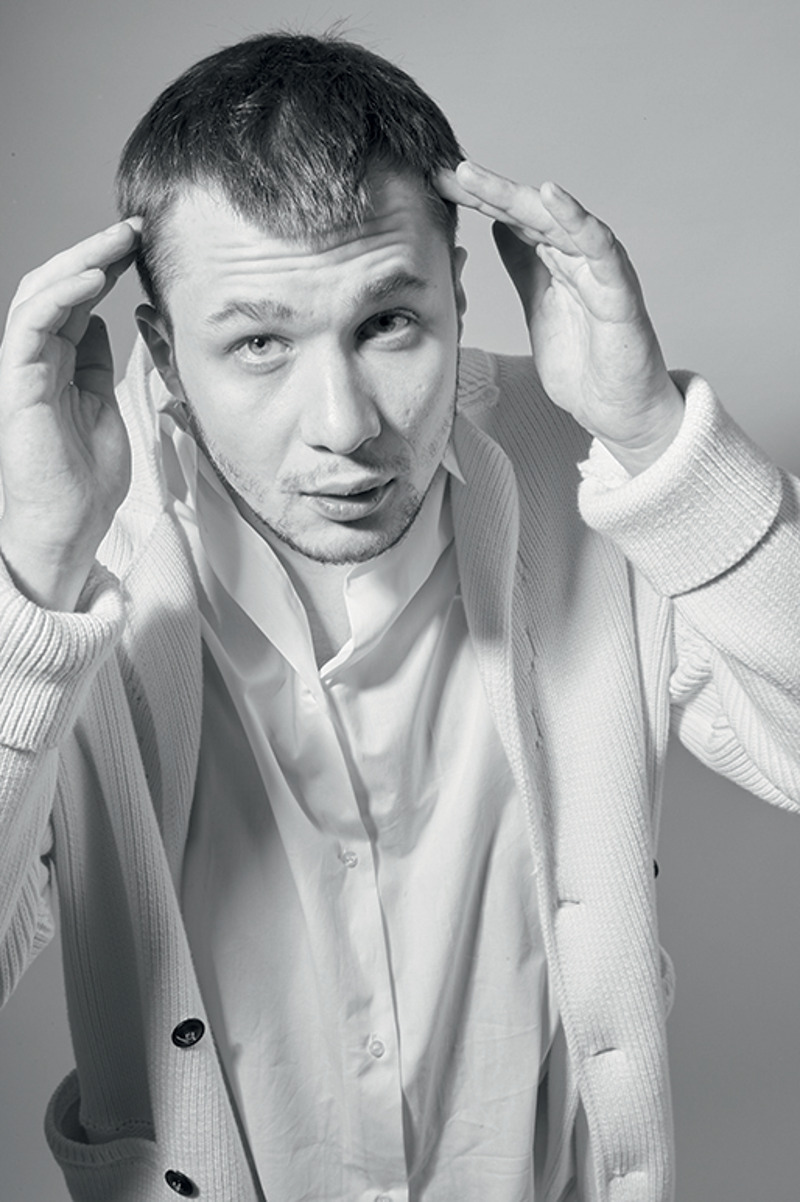 Кардиган, Pal Zileri (Live Pr); брюки, Trussardi