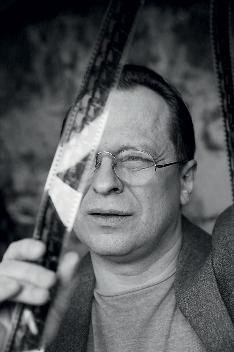 У актера две дочери. старшей, Алисе, от второго брака, уже семнадцать лет. Младшей, Арине, девять. Отношения у сестер хорошие