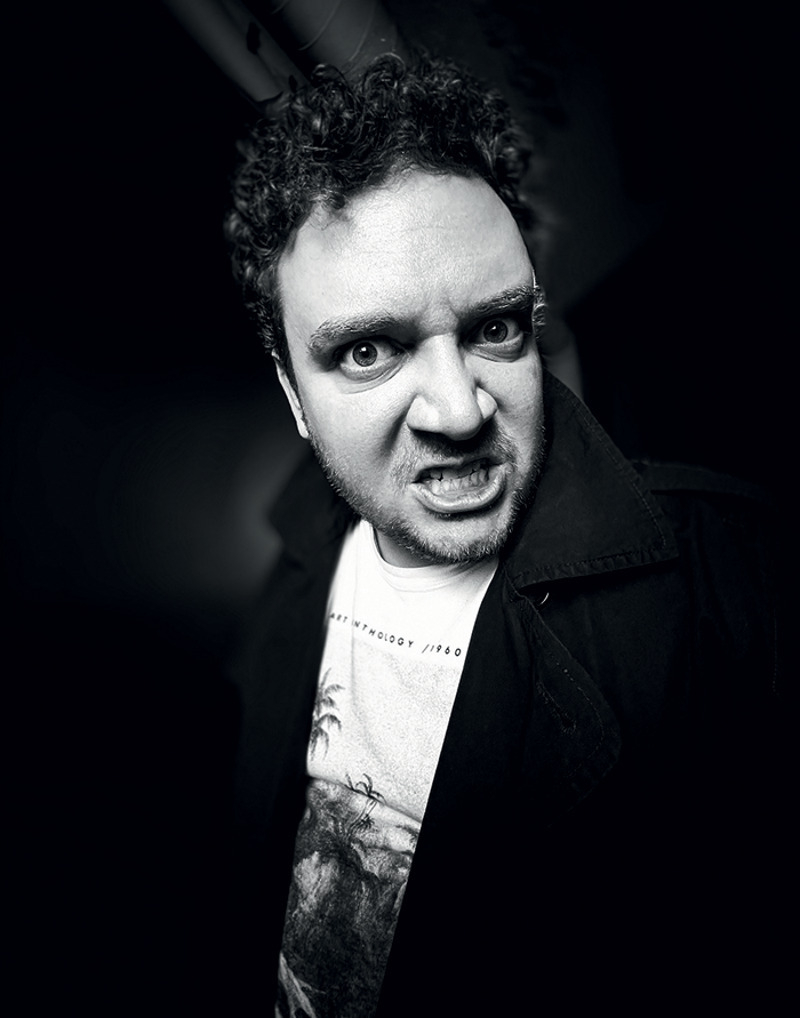 У Дергачева отличные вокальные данные, он окончил консерваторию