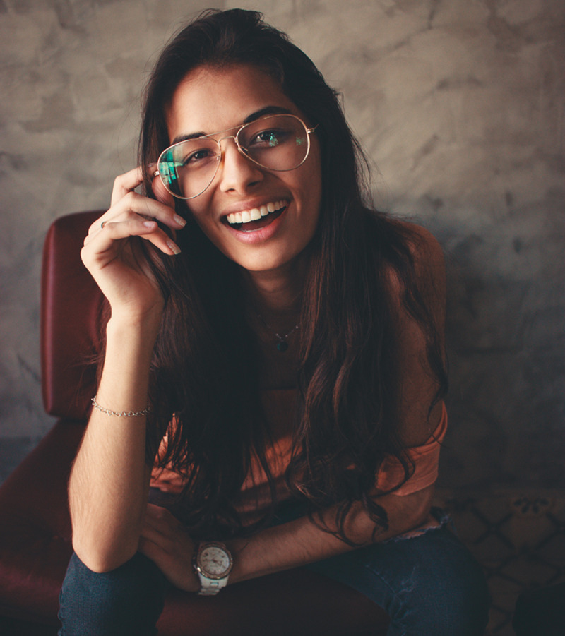 После установки композитных виниров пациент практически сразу может возвращаться к привычному образу жизни