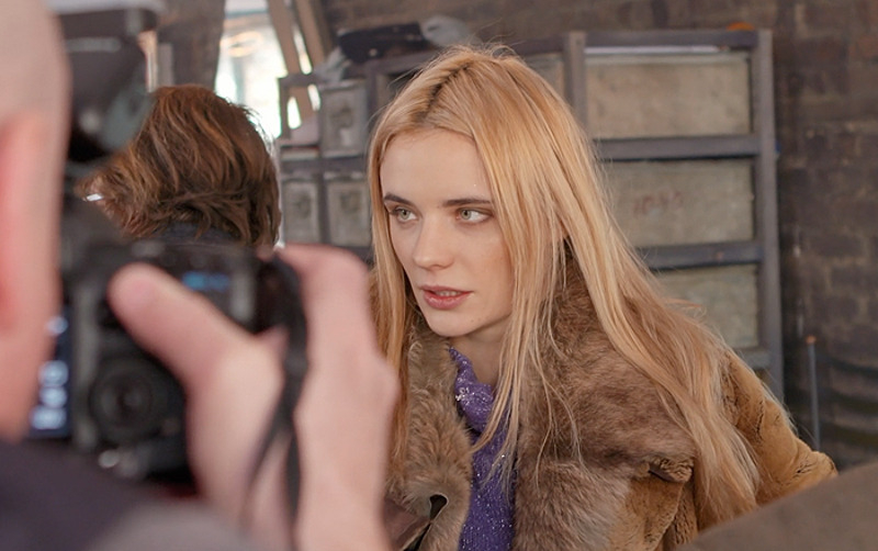 Кира Дихтяр и Дэн Фоглер снялись в новой комедии