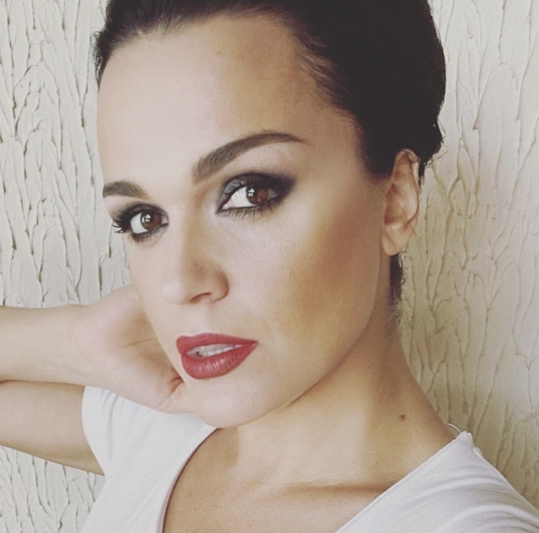 Певица Слава