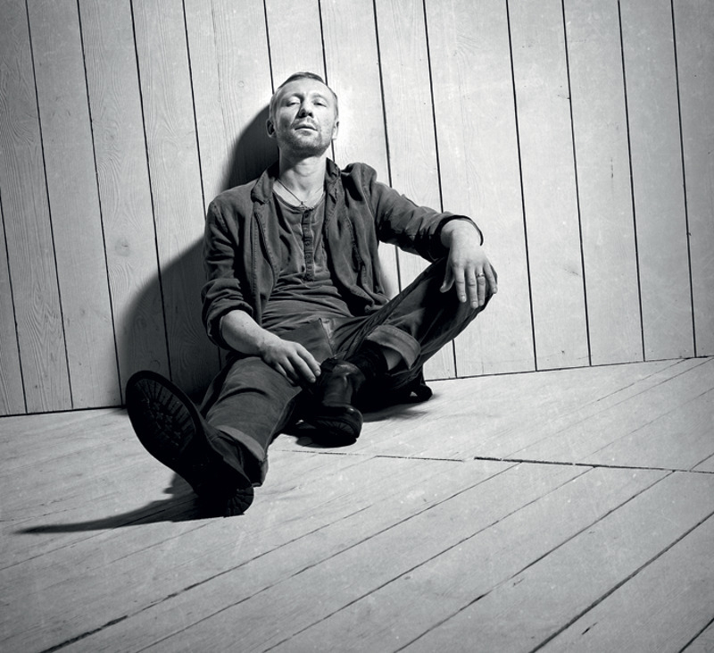 "Олег Павлович меня прощал несколько раз, когда по моей вине сорвалось несколько спектаклей. После третьего я дал слово, что это не повторится"