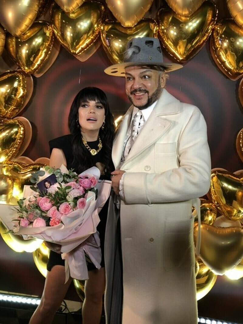 Филипп Киркоров надел дырявую шляпу