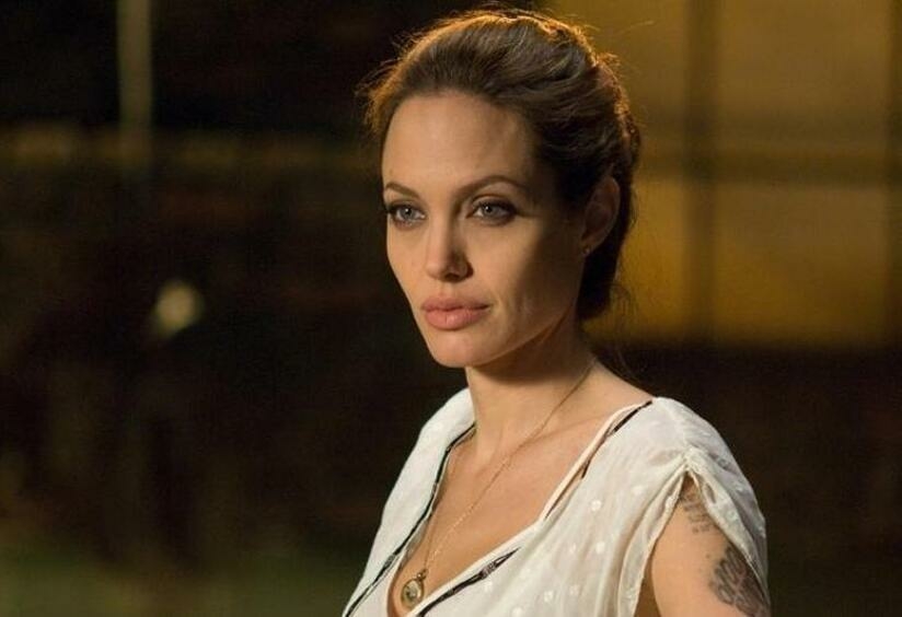 Анджелина Джоли