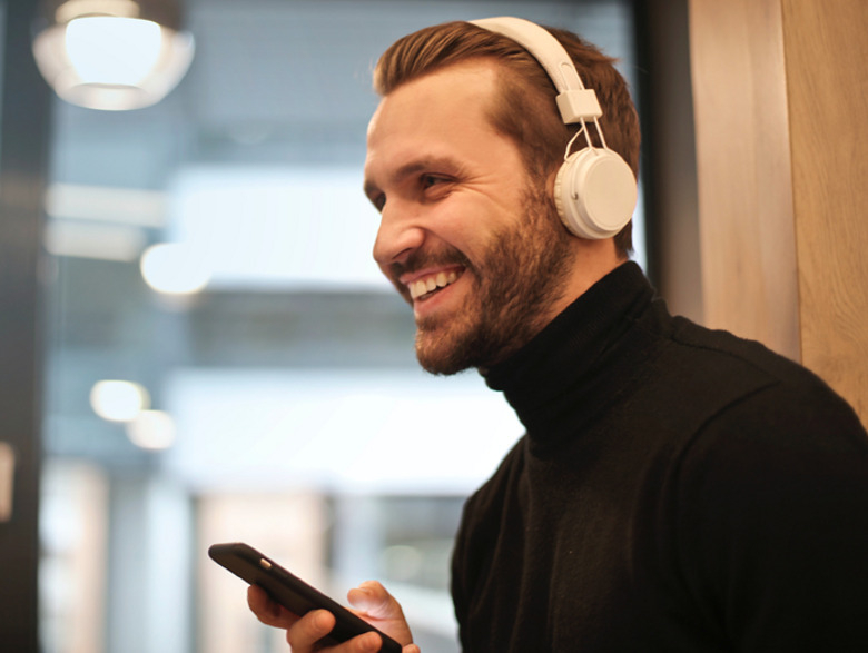 Выбираем подарок для меломана