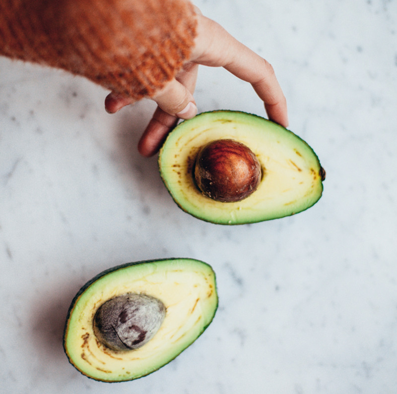 Спасите авокадо, вытащите его из холодильника