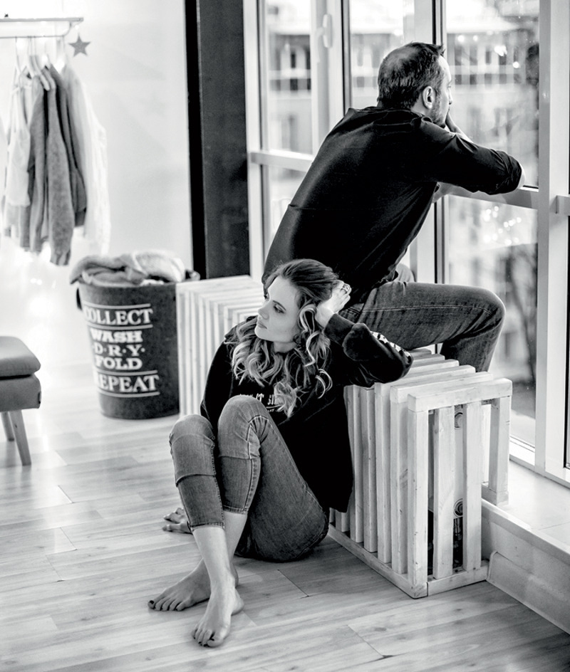 "У нас неаполитанская семья, до сих пор притираемся: можем обняться так, что душа в душу войдет, а можем целый день не разговаривать"