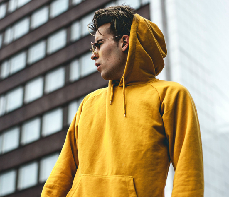 Мужские прически: длина и седина в тренде