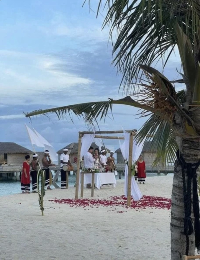 Регистрация прошла в смешанных традициях