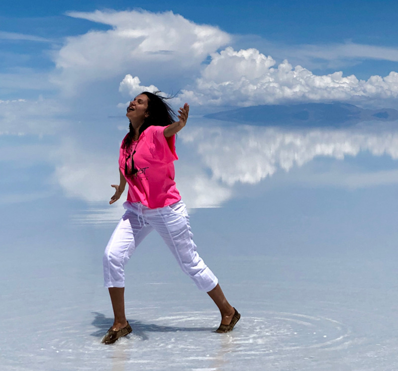 "В сезон дождей тут можно подурачиться и побегать по огромной солёной луже, пребывая в полной уверенности, что резвишься в облаках"