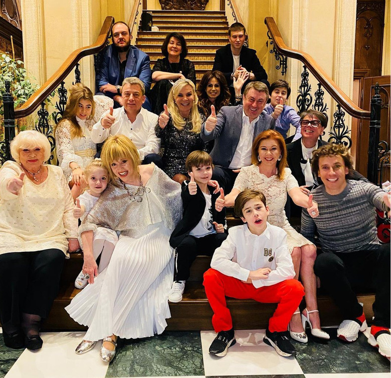 Пугачева устроила жаркие танцы в новогоднюю ночь