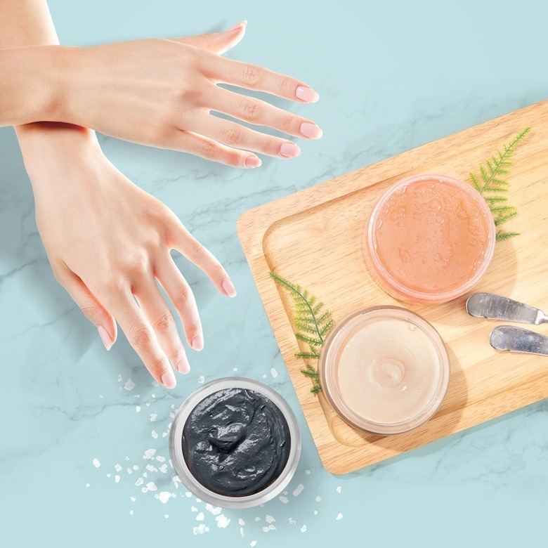 Внимание на руки: секреты ухода в холодное время года