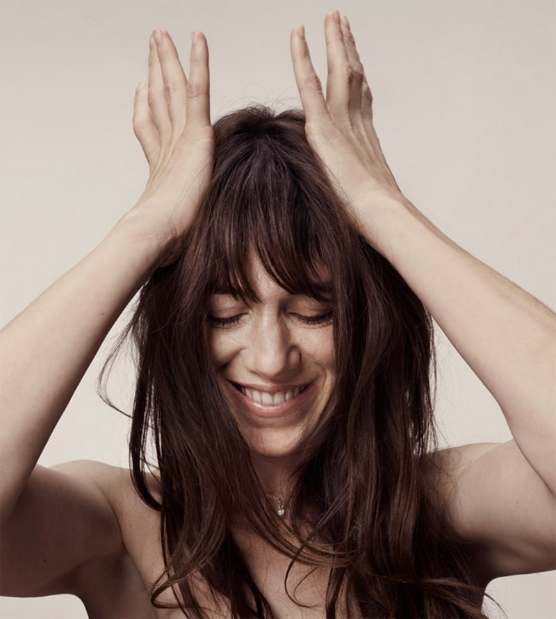 Некоторые считают, что Ларс писал сценарий «Нимфоманки» специально под Шарлотту, однако она с этим не согласнао под