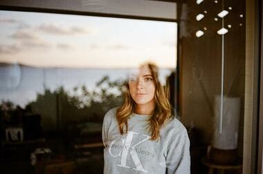 зимой люди чаще голодны, испытывают более сильную тягу и повышенное желание перекусить