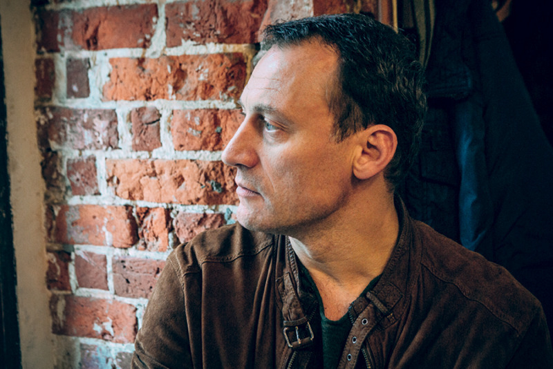 "Папины родственники уехали в семидесятые годы в Америку, но у меня абсолютно не было такой тяги. Я не считал, что меня здесь зажимают"