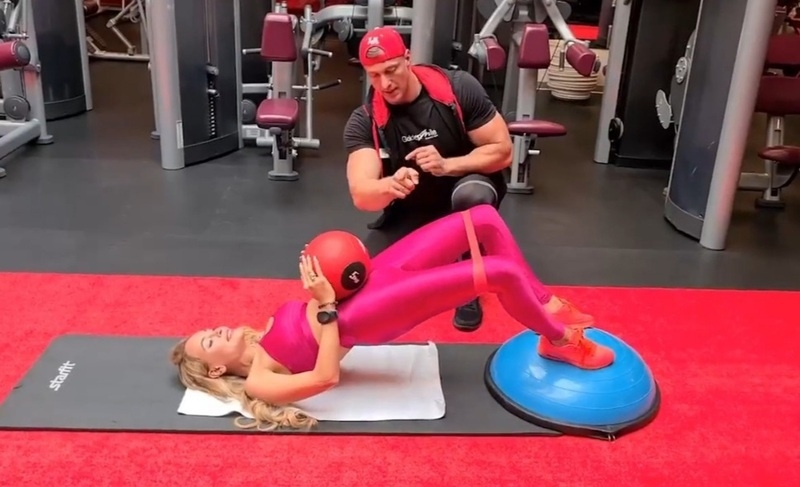 Анна Калашникова старается вести активный образ жизни