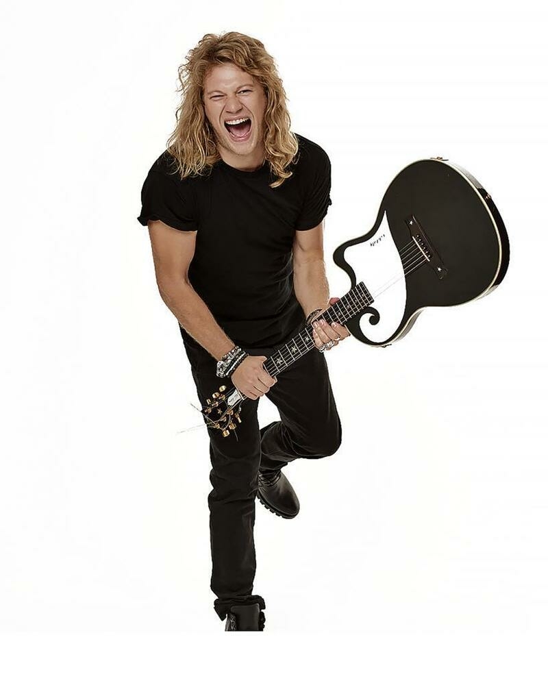 Певец принял участие в "Голосе" на общих основаниях