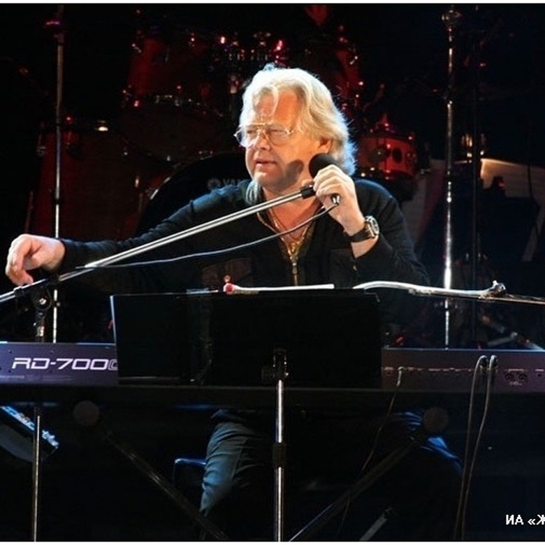 Юрий Антоов