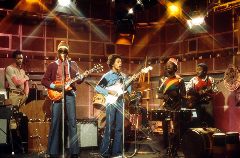 В своих песнях Боб славил растафарианскую веру, но больше пел про беды и радости человечества. Музыканты долго перебирали названия и наконец выбрали Wallers