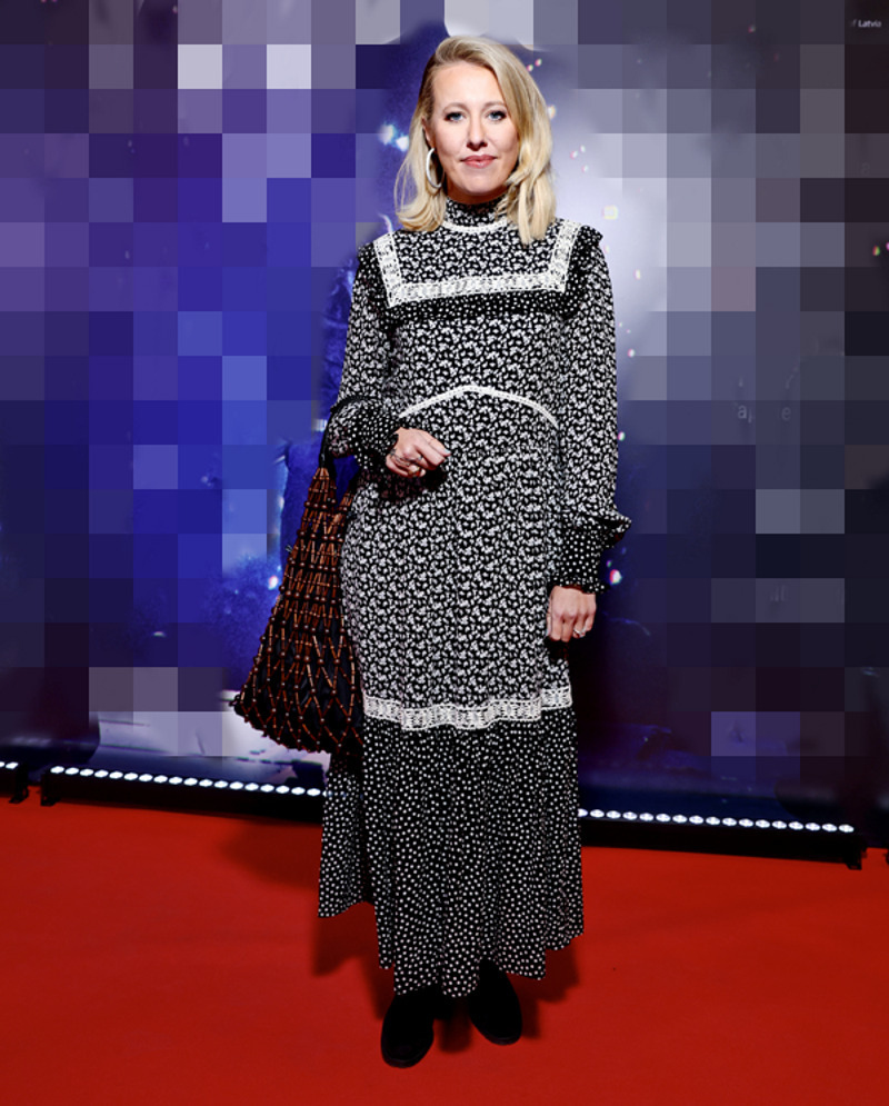 Это платье Ксении Собчак вновь заставило подписчиков сплетничать о беременности