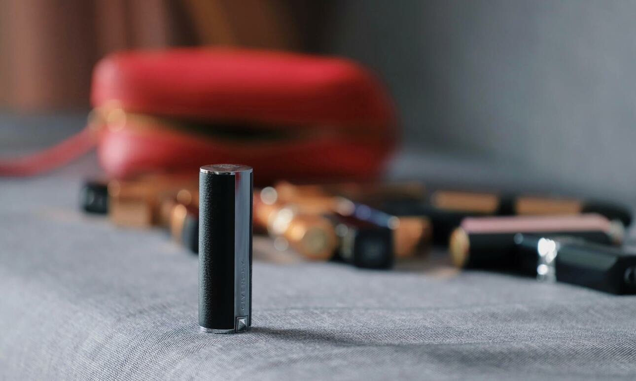 не используйте много косметики