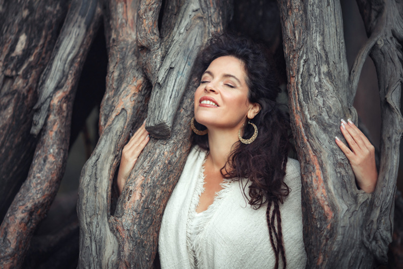 «Отношения с мужчинами важны везде, что отличительно в России – сохранение ролей мужчины и женщины, и это бесценно»