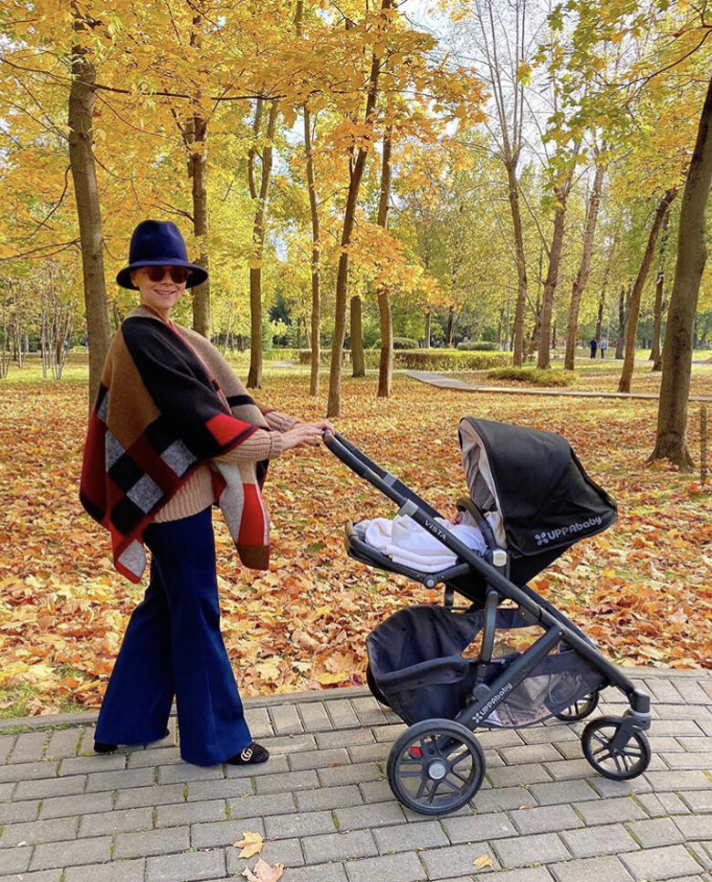 Знаменитость бережёт наследника от чужих глаз