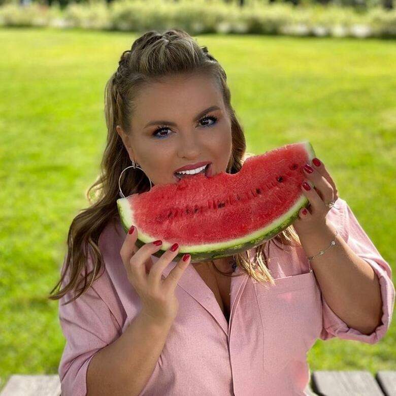 Певица Анна Семенович