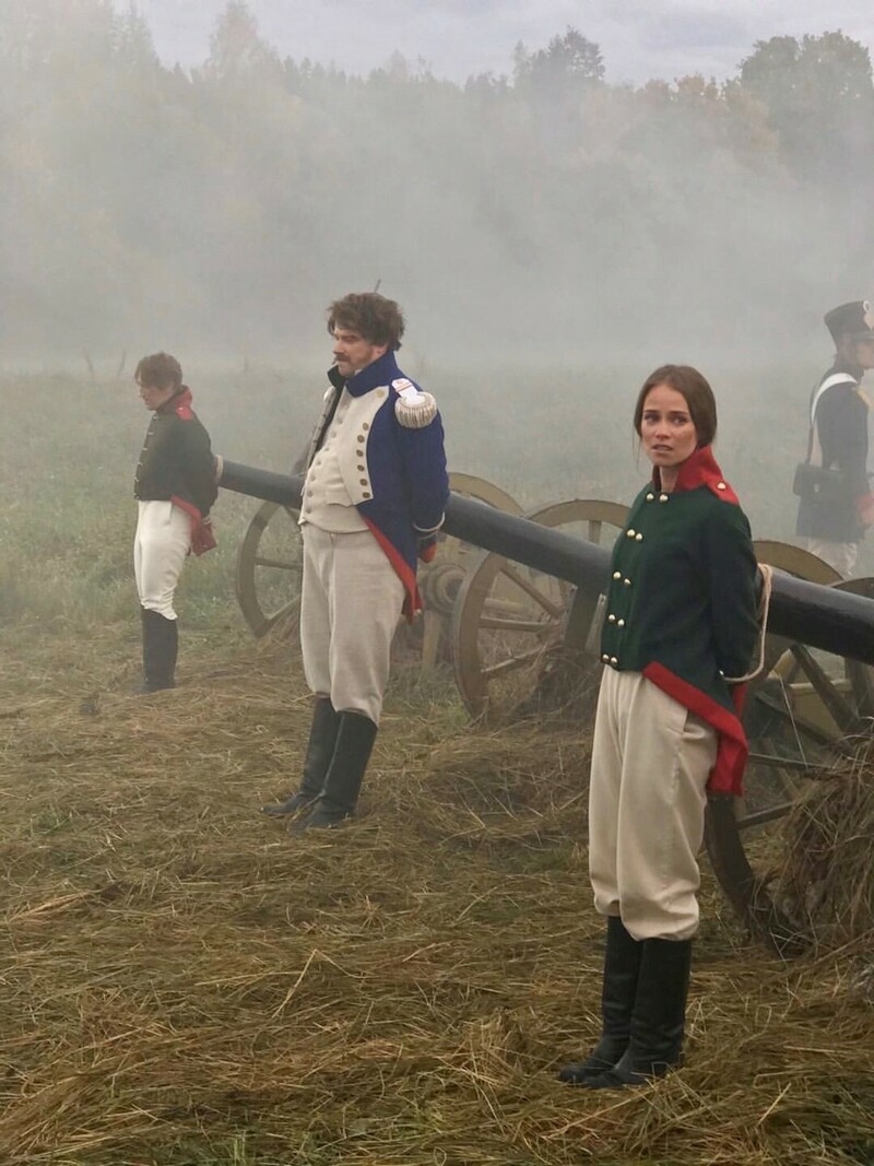 Кадр со съемочной площадки сериала "Гусар"