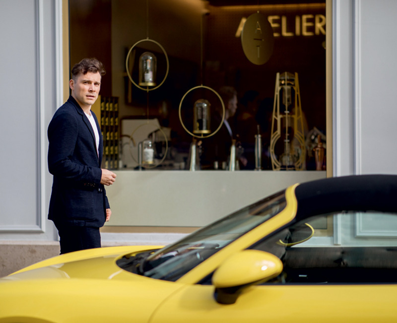 "Сейчас я созрел для того, чтобы сделать Марусе предложение. И я надеюсь, что этот штамп станет нашей счастливой печатью"