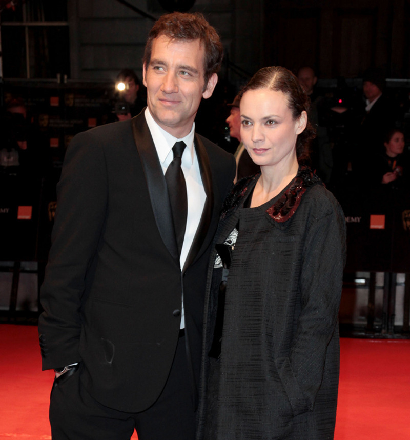 Клайв Оуэн женат на Саре-Джейн Фентон уже 25 лет, пара воспитывает двух дочерей