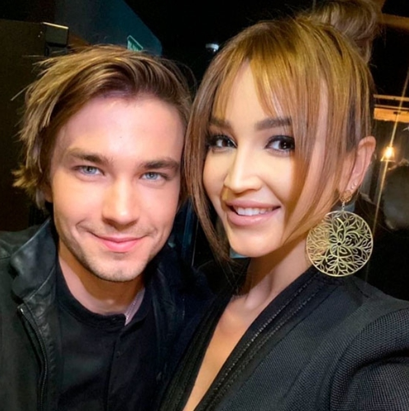 Собчак высмеяла Бузову за «отфотошопленного» Петрова