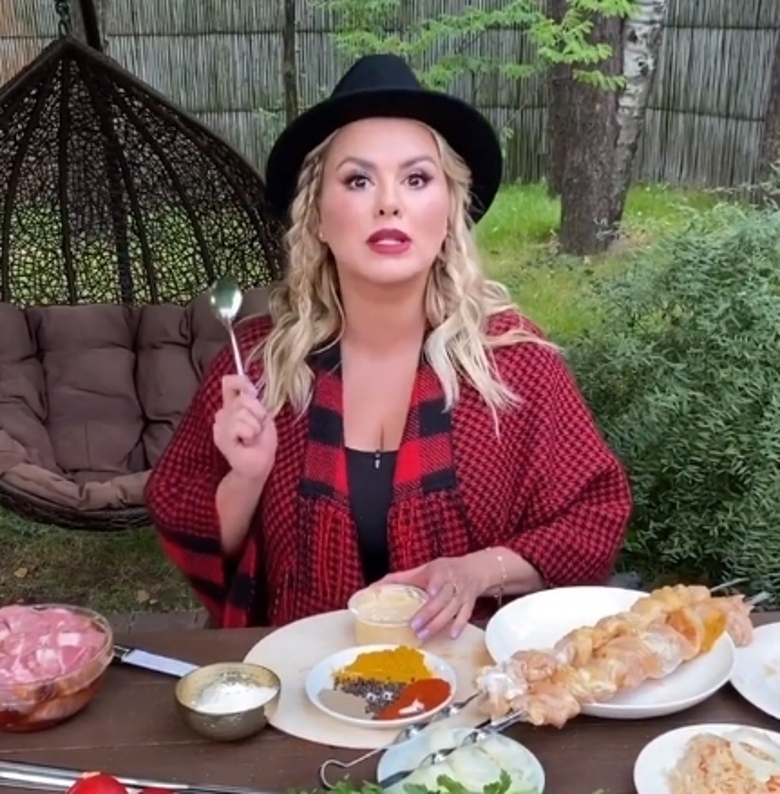 Анна Семенович