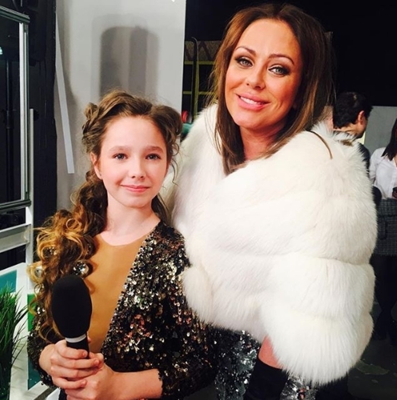 Юлия Началова с дочкой