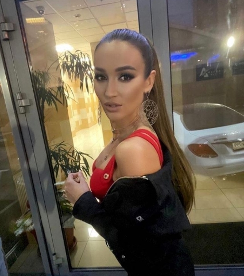 Ольга Бузова