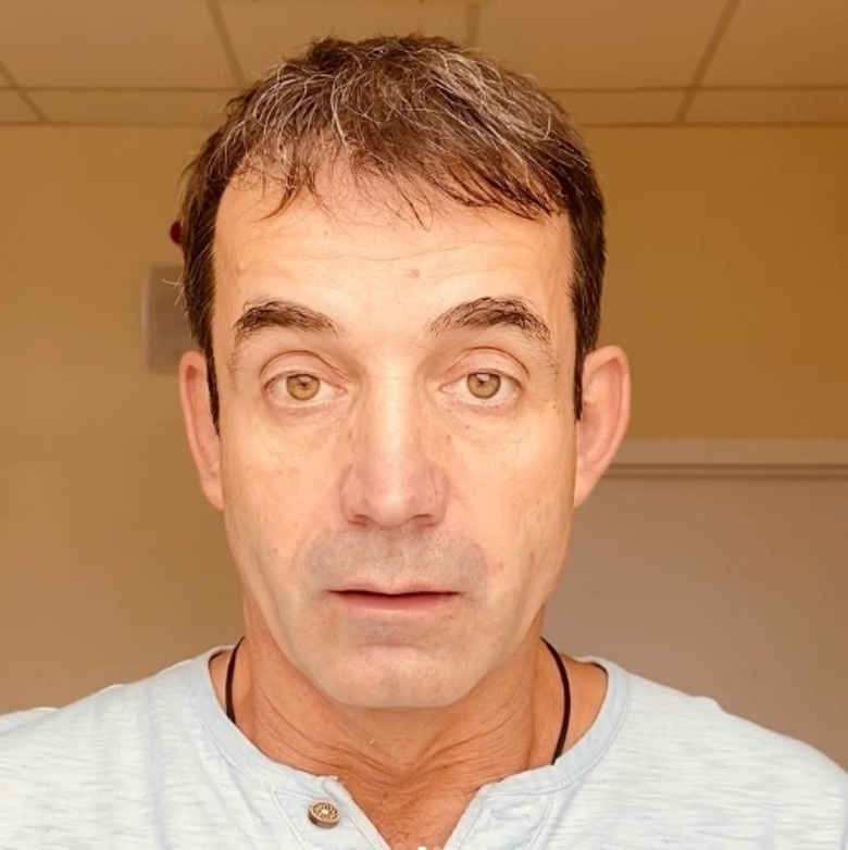 Дмитрий Певцов