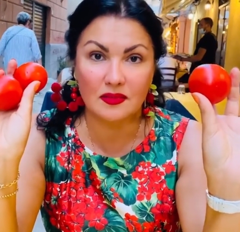 Анна Нетребко