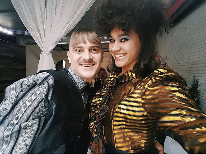 Илья остался с женой в хороших отношениях