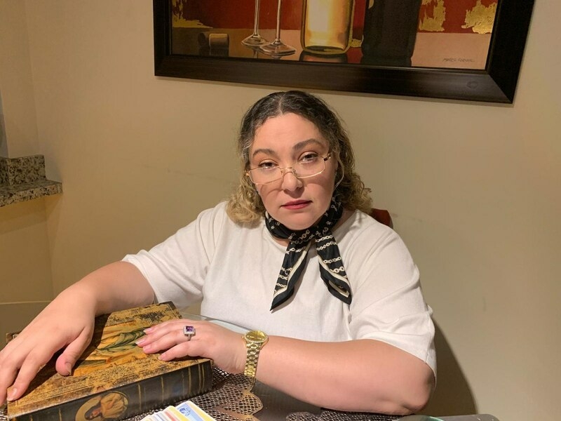 Ясновидящая Александра Харрис