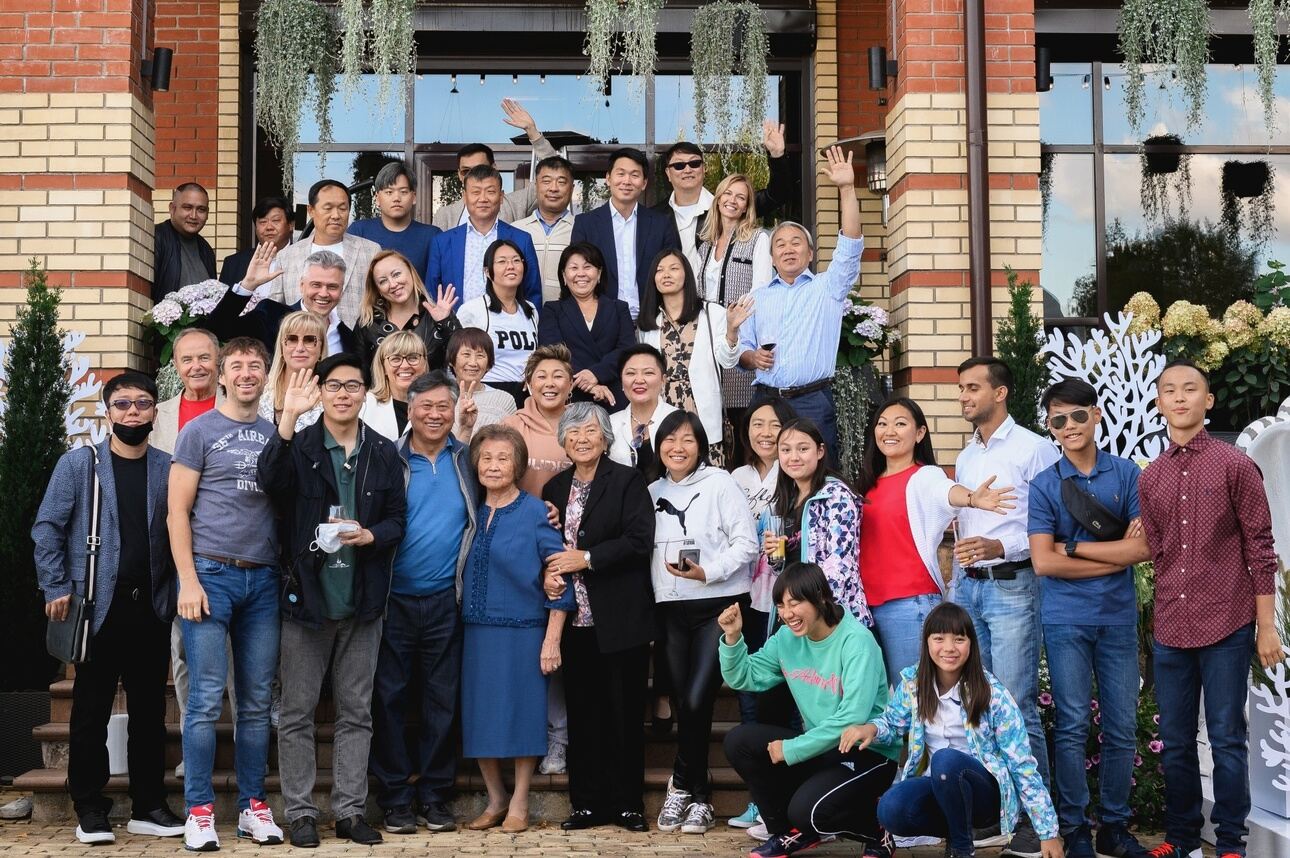 На празднике было 57 гостей. Все они предварительно сдали тесты на ковид