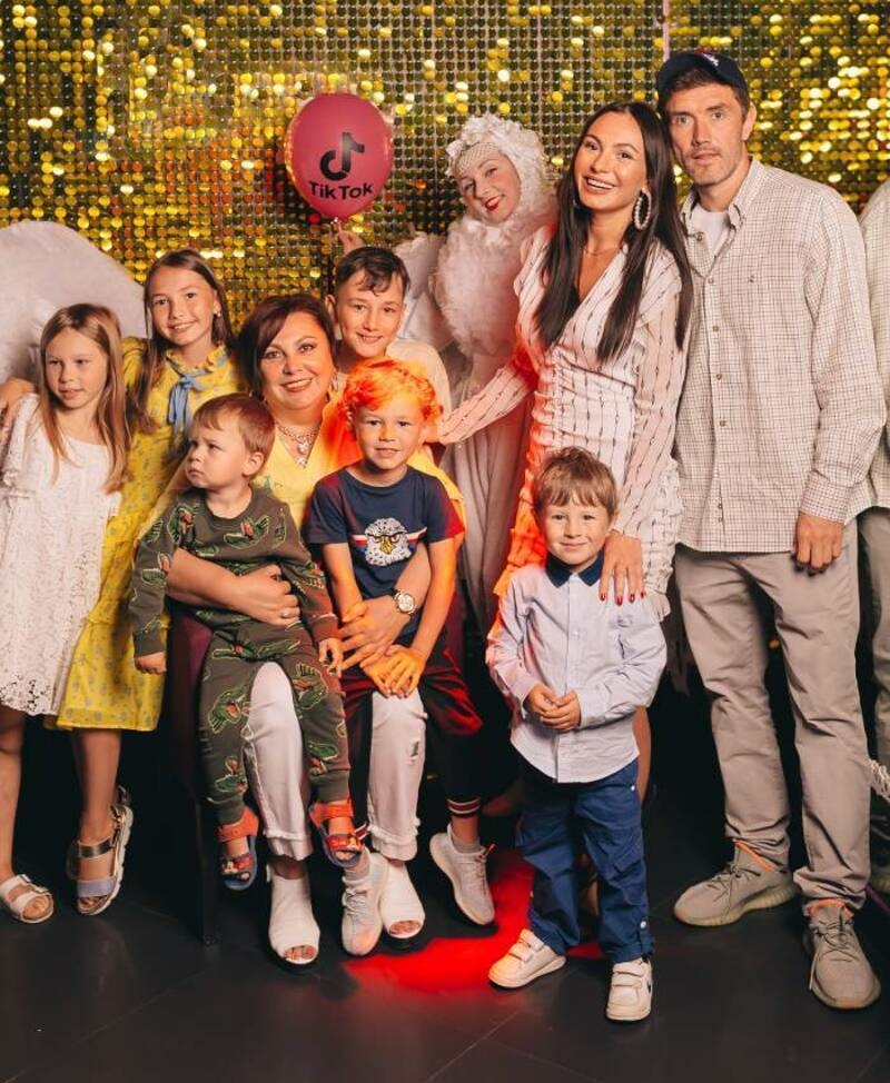 Праздник прошел в стилистке Тик-Тока