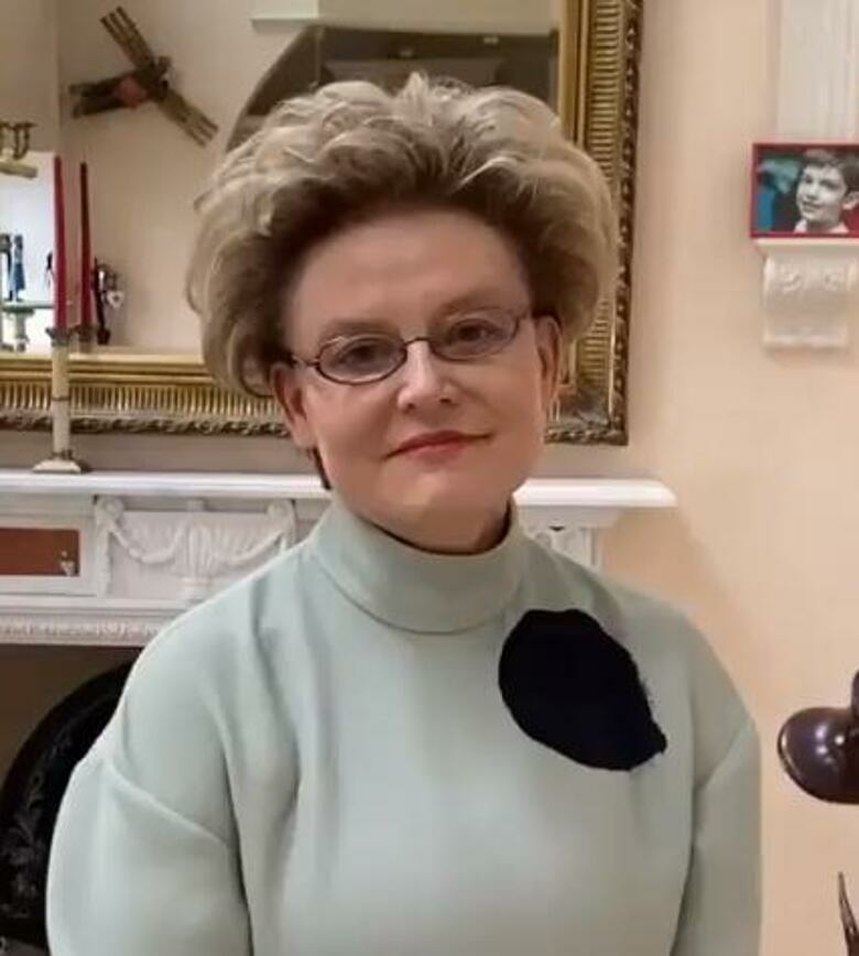 Елена Малышева не может улететь из США