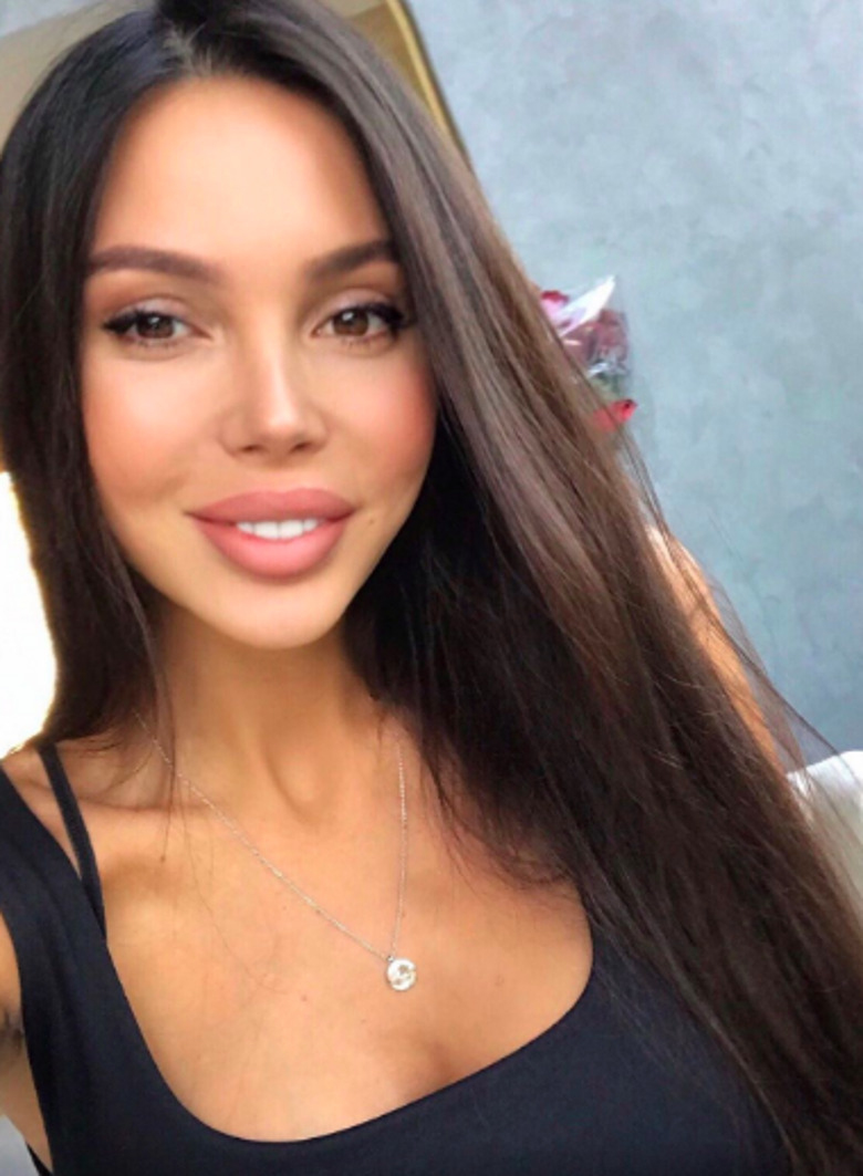 Оксана Самойлова на отдыхе в Турции показала неидеальную фигуру