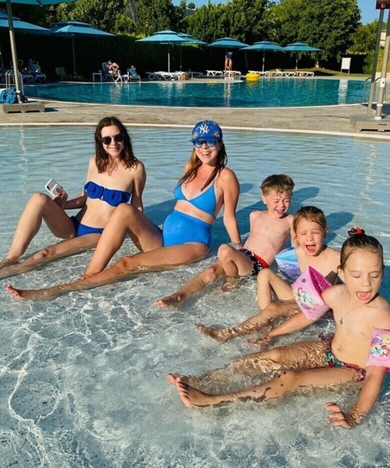 Беременная Подольская улетела на отдых в Турцию