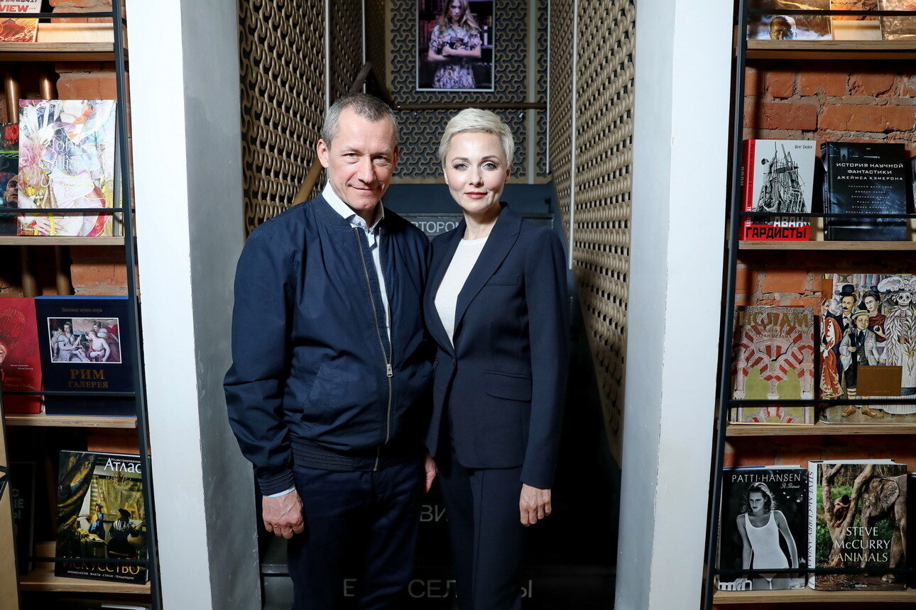 Дарья Повереннова больше не скрывает от общественности своего мужа