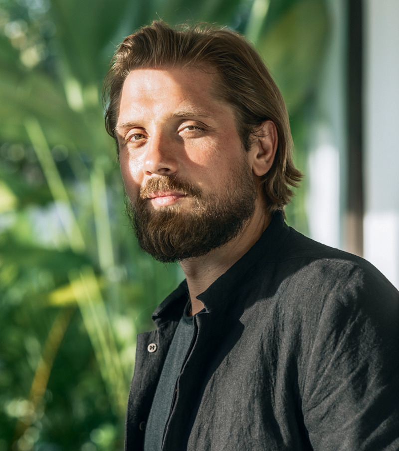 «Не самое приятное ощущение – осознать, что ты не можешь вернуться домой. Но Бали очень интересное место, недаром его называют магическим»