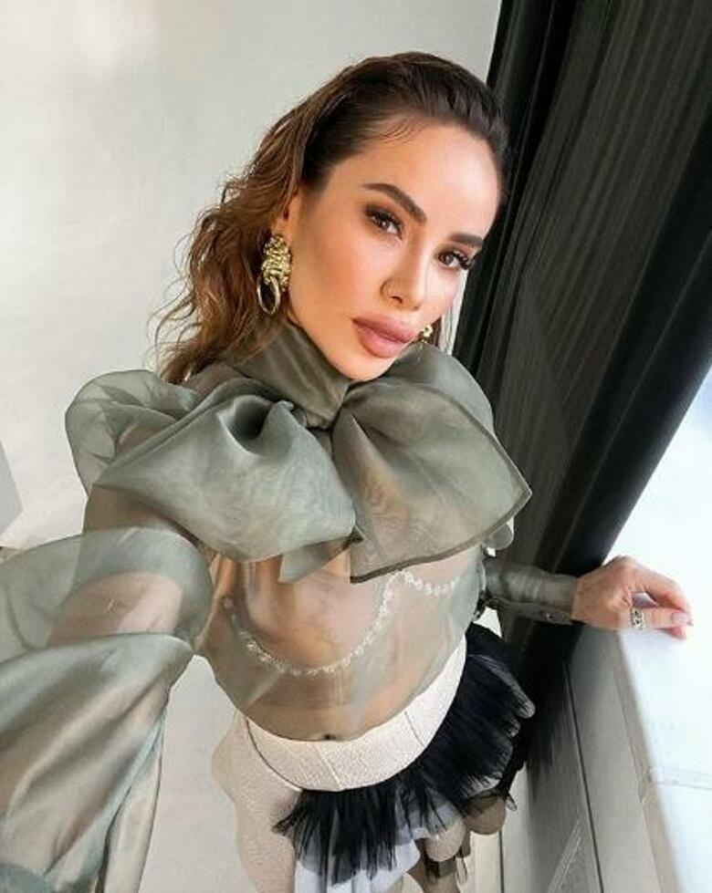 Айза Анохина